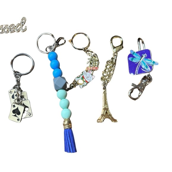 11 Womens Keychains (Used - Good Condition) 🗝️💕✨ - Picture 5 of 5